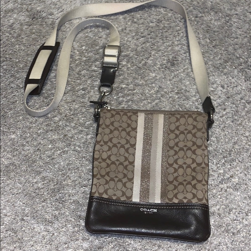 Coach Crossbody Authentic